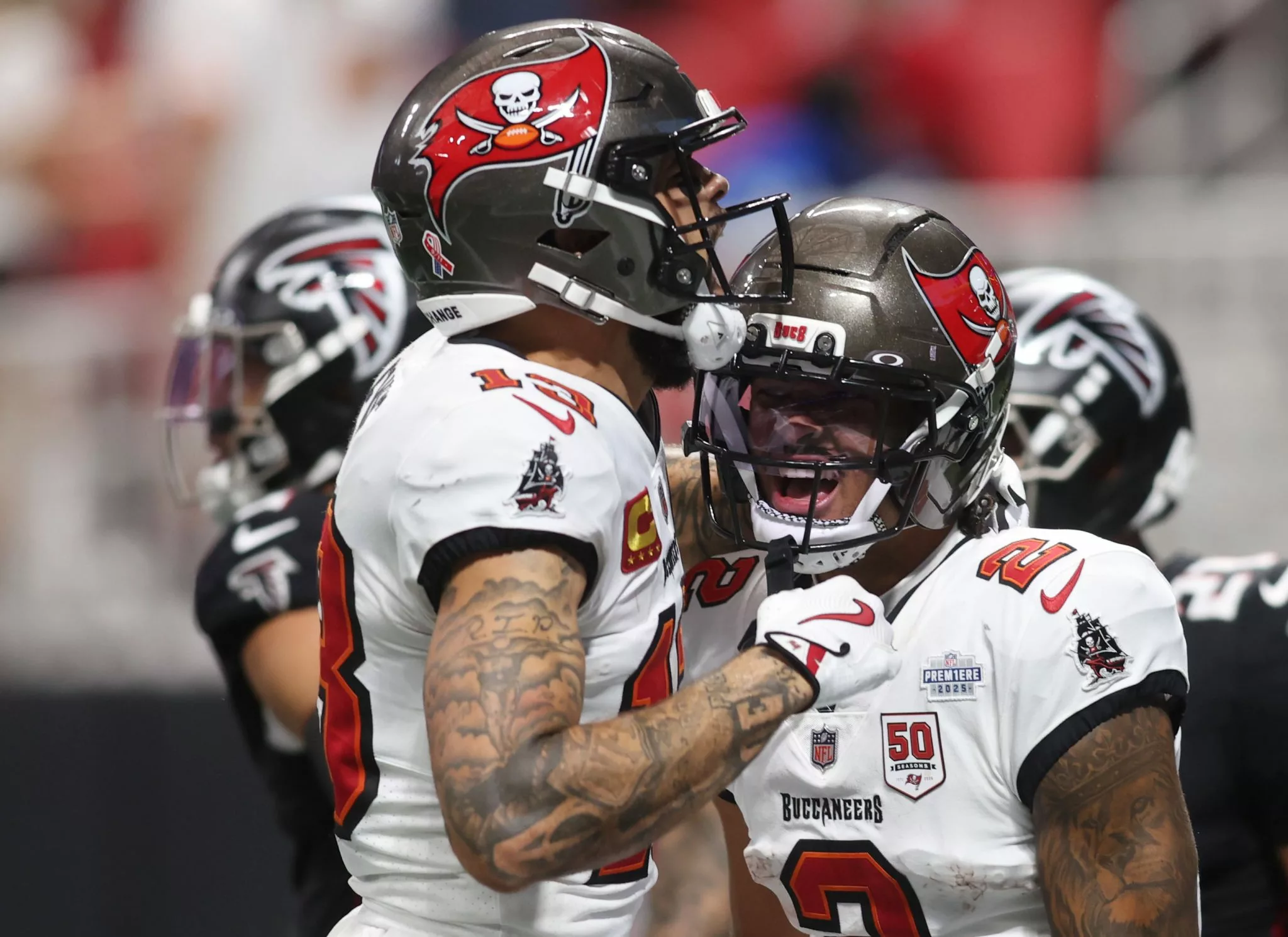 Mike Evans looks to lead the Buccaneers over the Texans