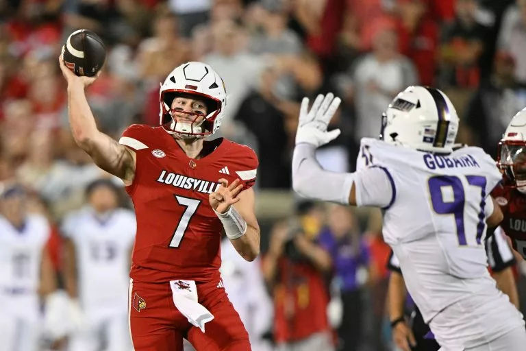 Miller Moss looks to lead the Cardinals over the Falcons