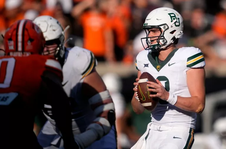 Sawyer Robertson looks to lead the Bears over the Wildcats