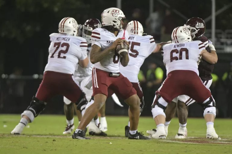 AJ Hairston looks to lead the Minutemen over the Bulls