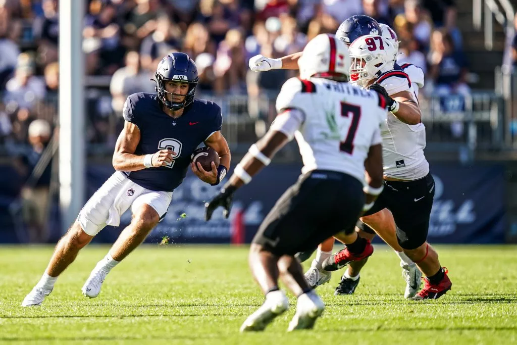 Joe Fagnano looks to lead the Huskies over the Panthers