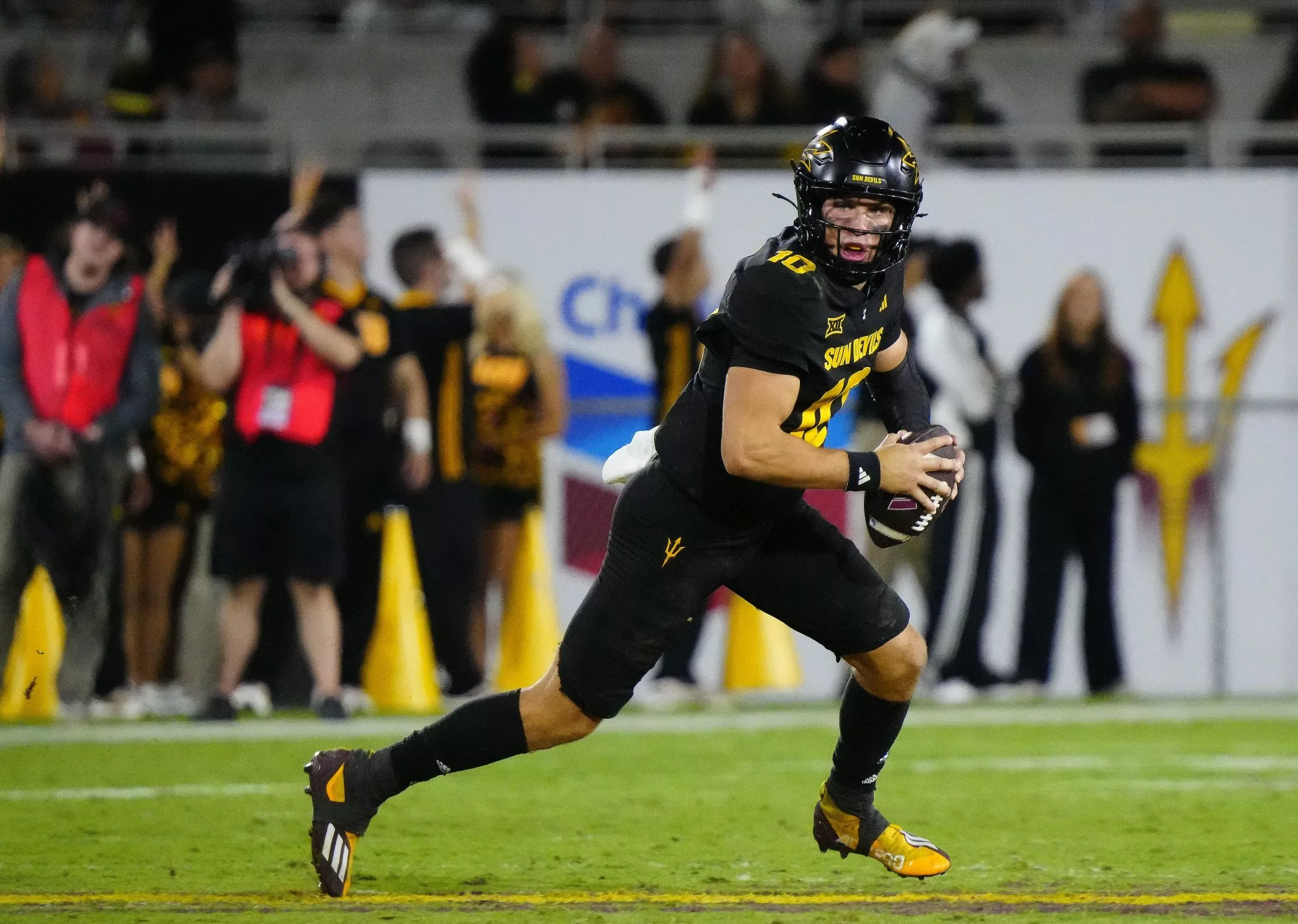 Sam Leavitt looks to lead the Sun Devils over the Red Raiders