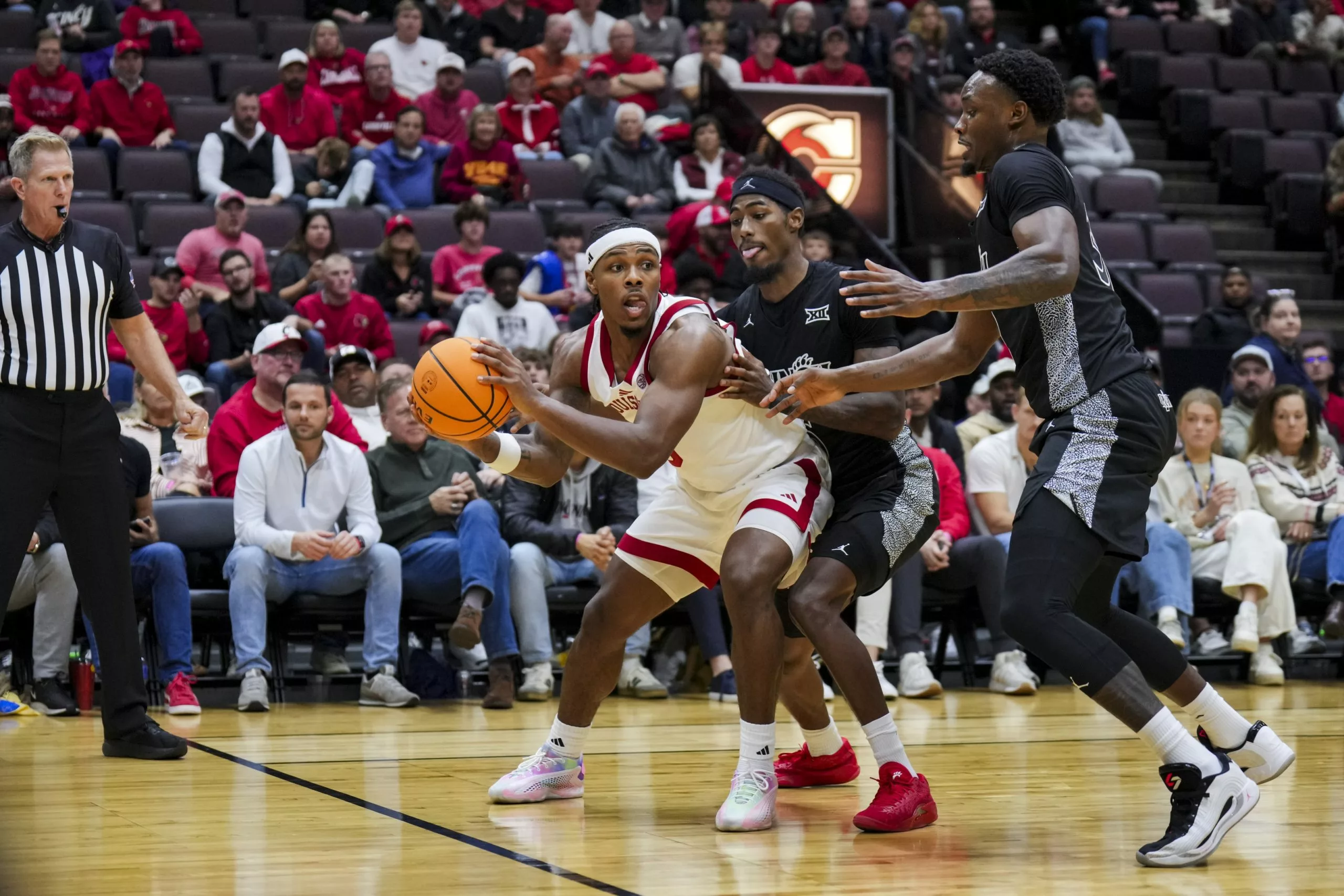Louisville vs Arkansas Prediction, Picks, Odds and Line Movement For December 3, 2025