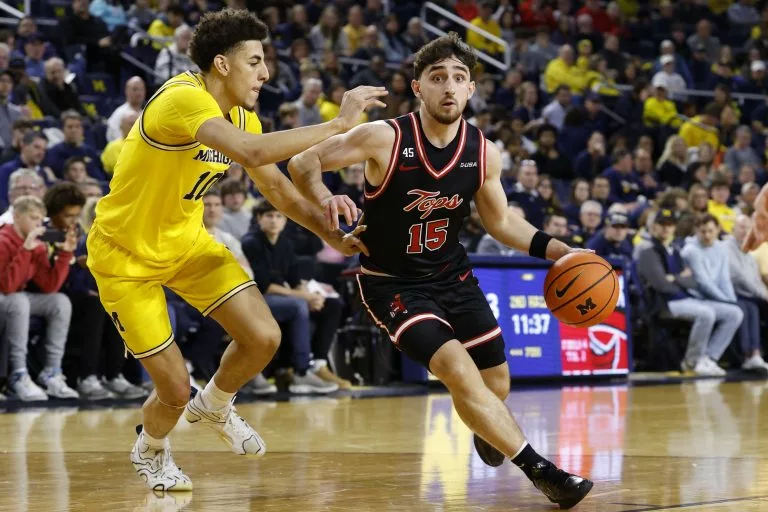 Wichita State Shockers vs Western Kentucky Hilltoppers Picks and Prediction