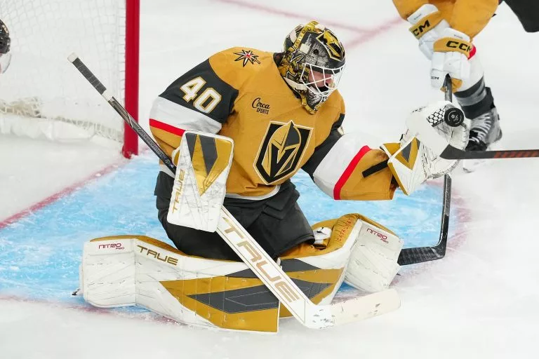 Golden Knights goaltender Akira Schmid