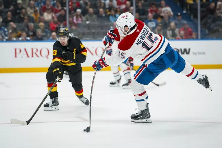 Alex Newhook looks to lead the Habs over the Flyers