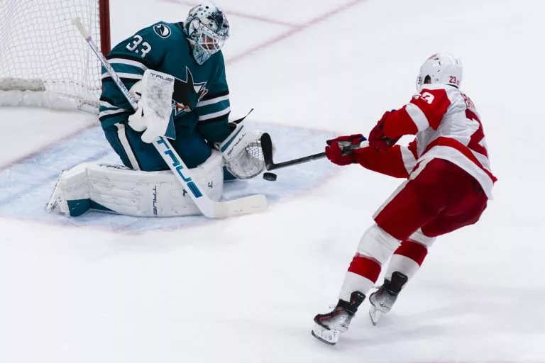 Lucas Raymond looks to lead the Red Wings oer the Rangers