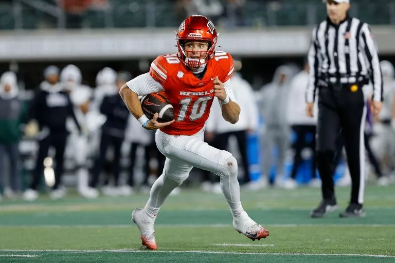 Anthony Colandrea looks to lead the Rebels over the Rainbow Warriors