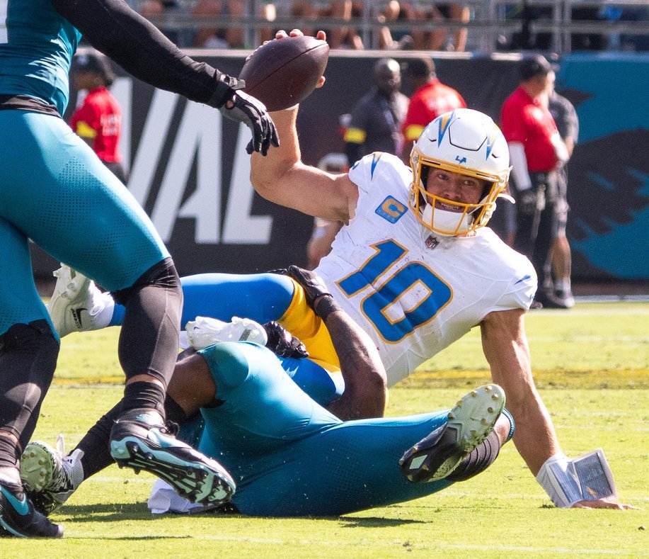 Raiders vs. Chargers, Picks and Prediction, Sunday, Nov. 30, 2025
