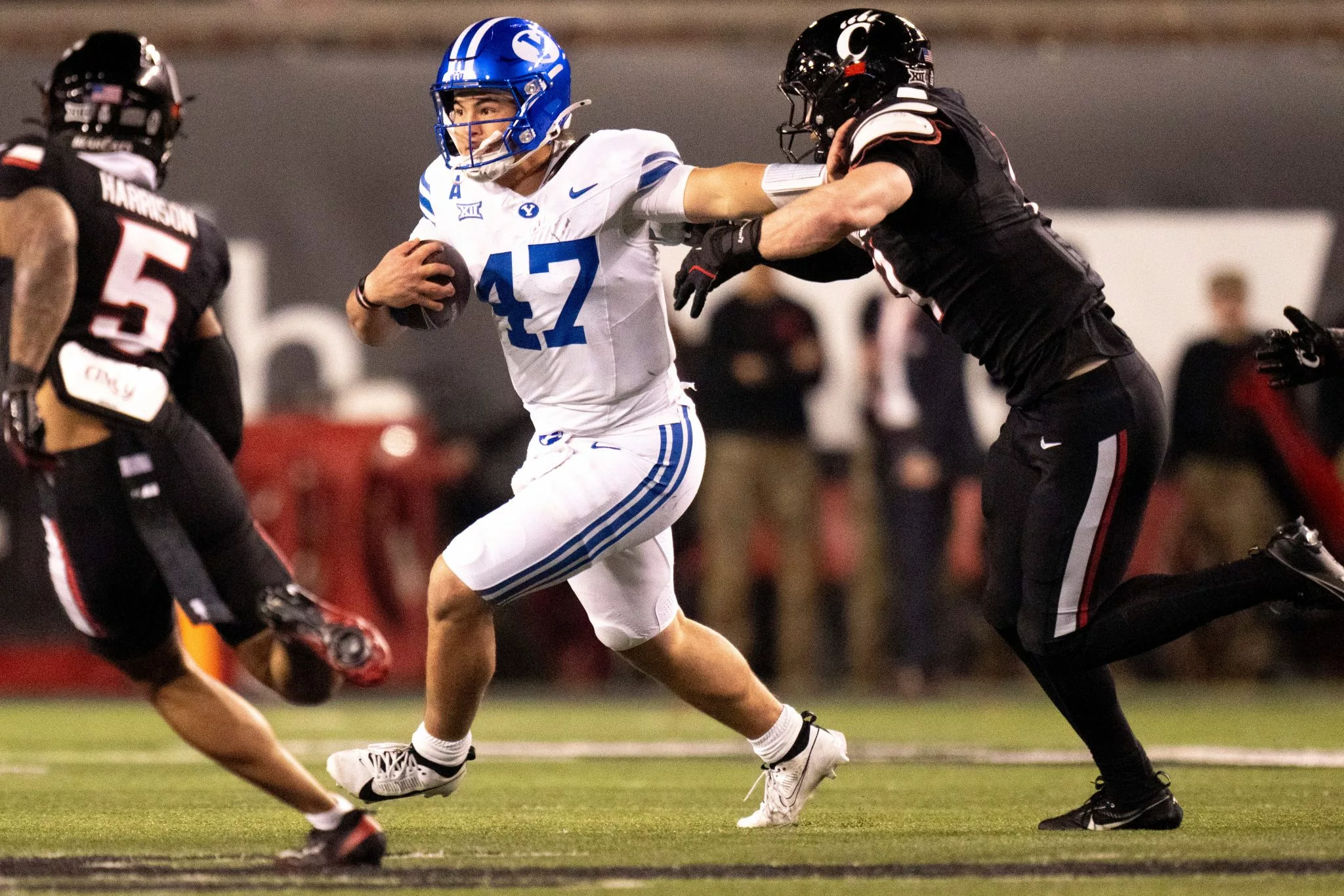 Bear Bachmeier looks to lead the Cougars over the Knights