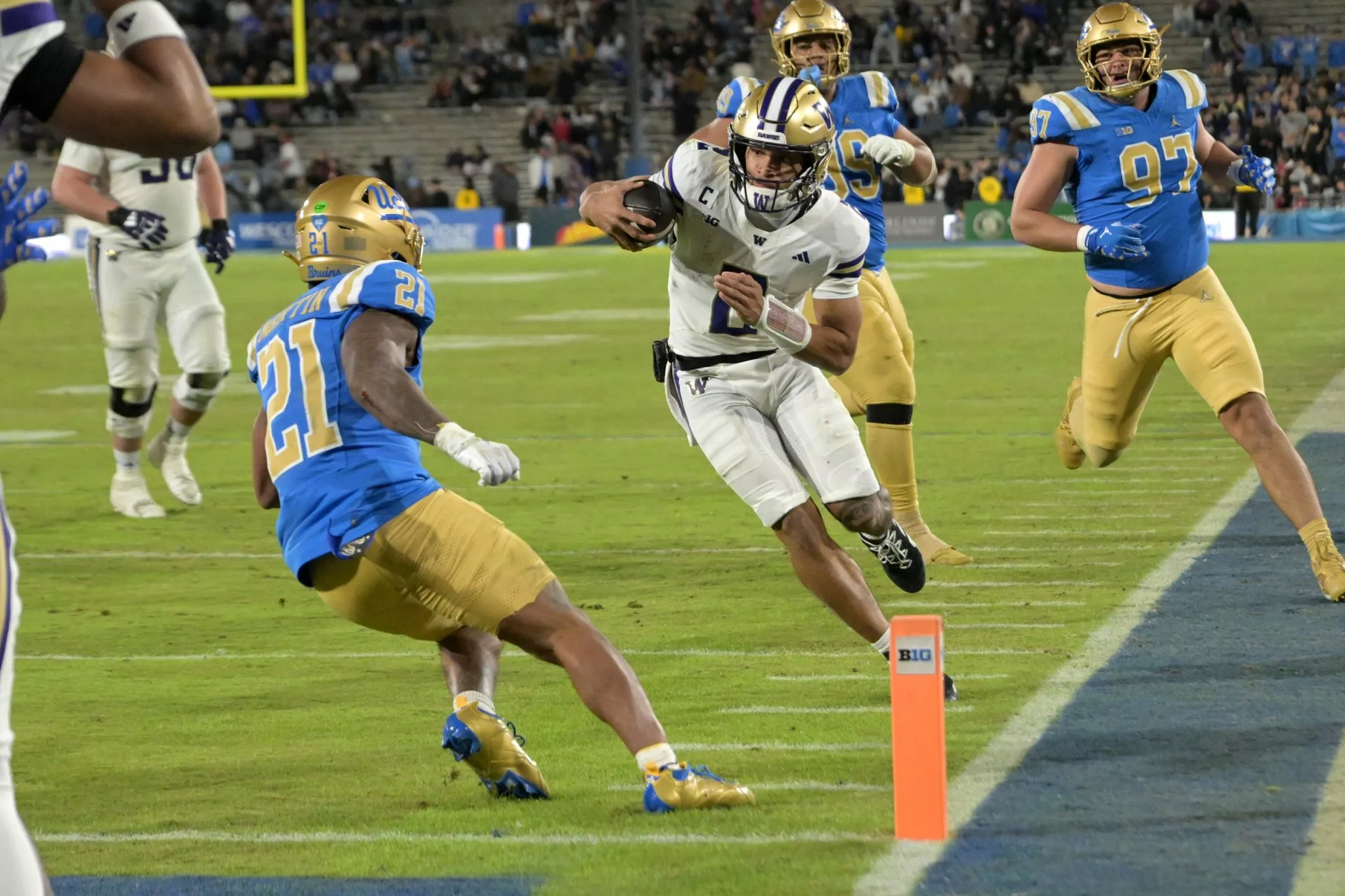 Oregon Ducks vs. Washington Huskies prediciton.