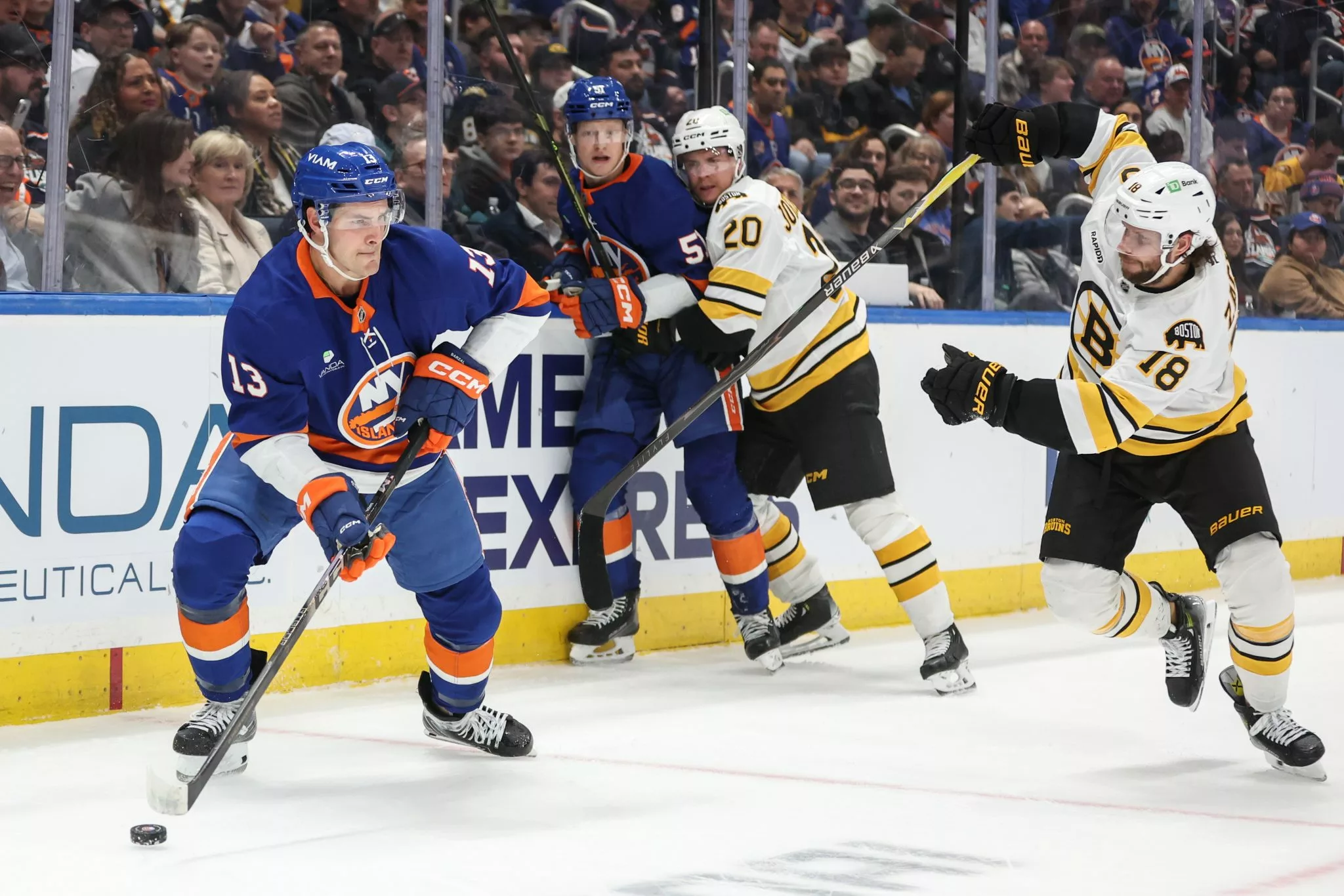 Mathew Barzal looks to lead the Islanders over the Flyers