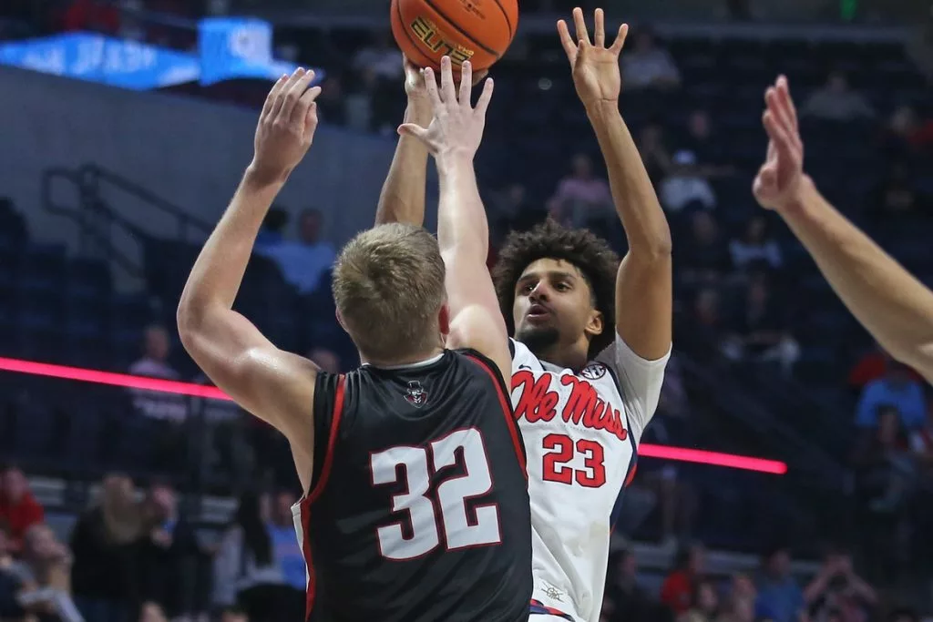 Miami Florida Hurricanes vs. Ole Miss Rebels prediction.