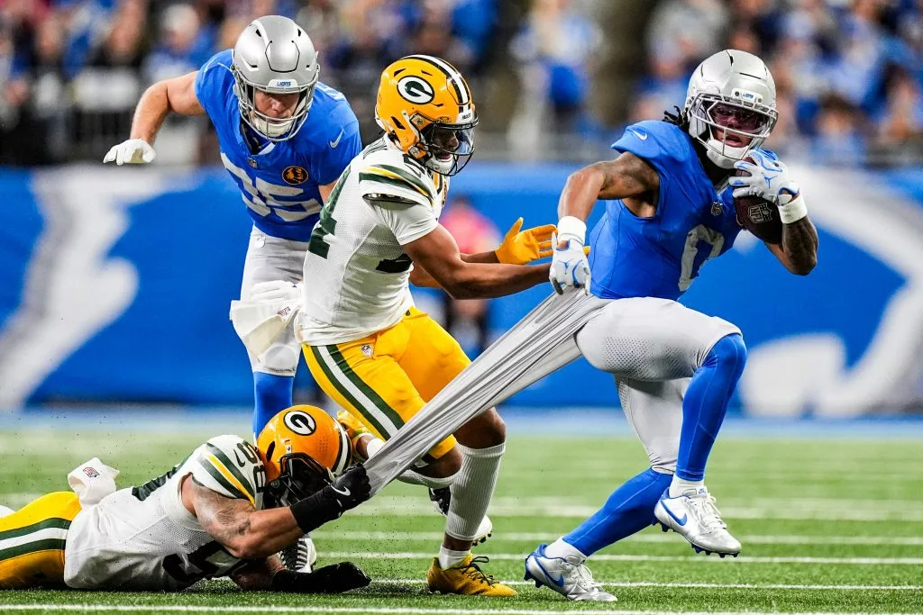 Jahmyr Gibbs looks to lead the Lions over the Cowboys