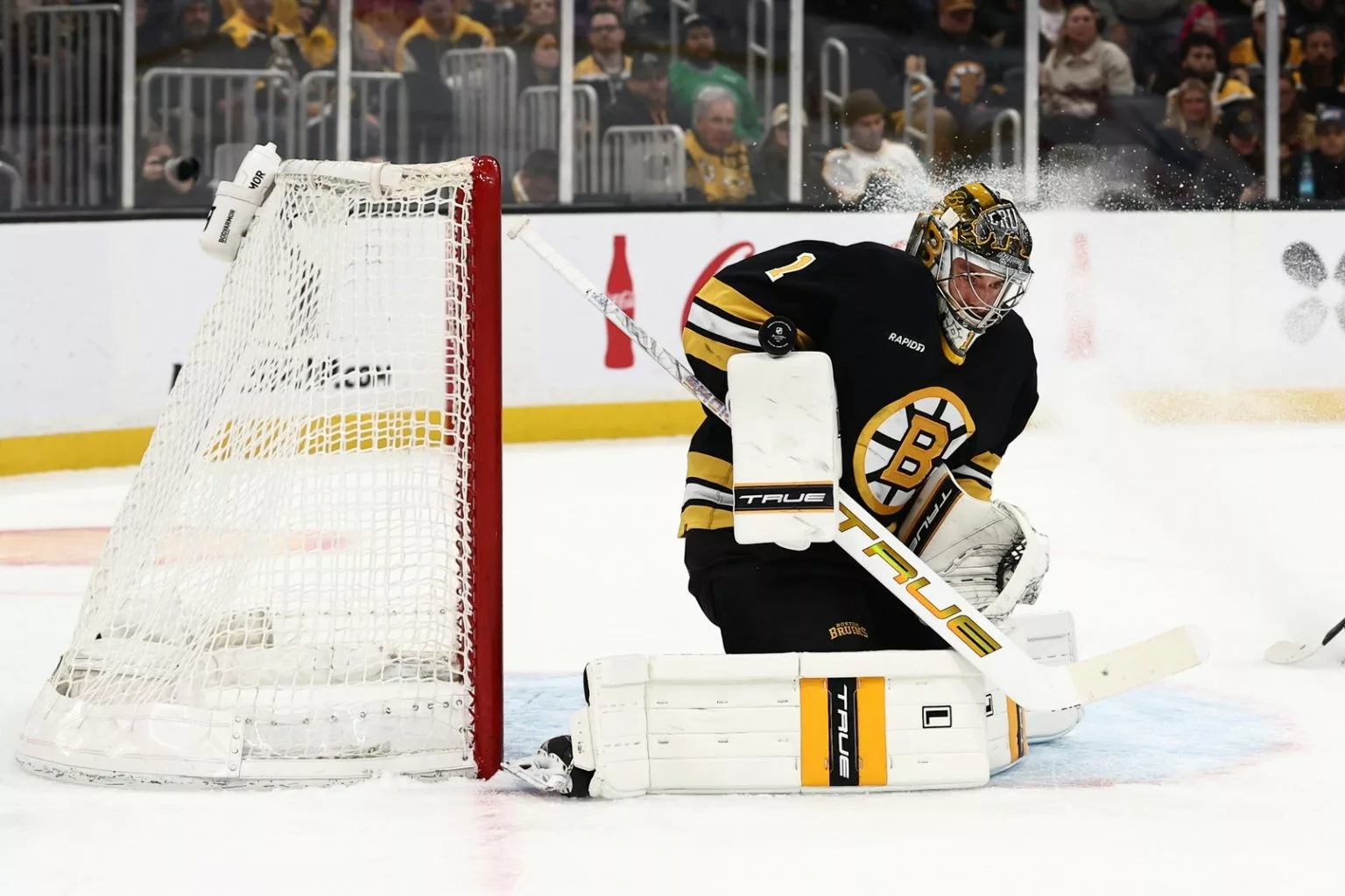 Boston Bruins goaltender Jeremy Swayman