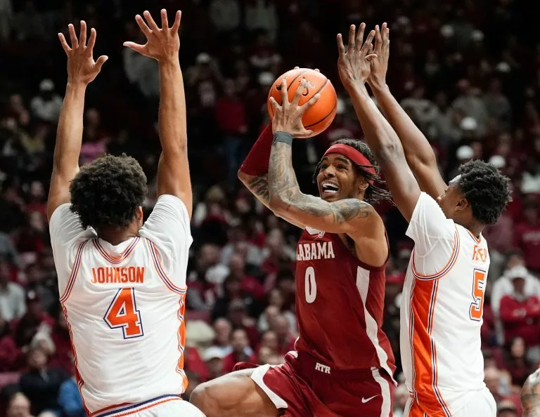 Labaron Philon looks to lead the Tide over the Wildcats