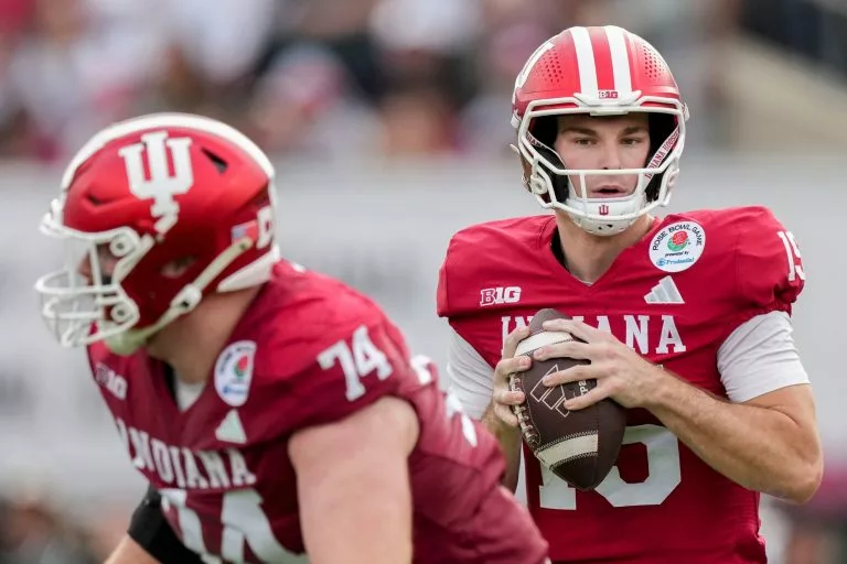 DraftKings Promo Code: Bet $5, Get $300 in Bonus Bets if You Win on Oregon vs Indiana