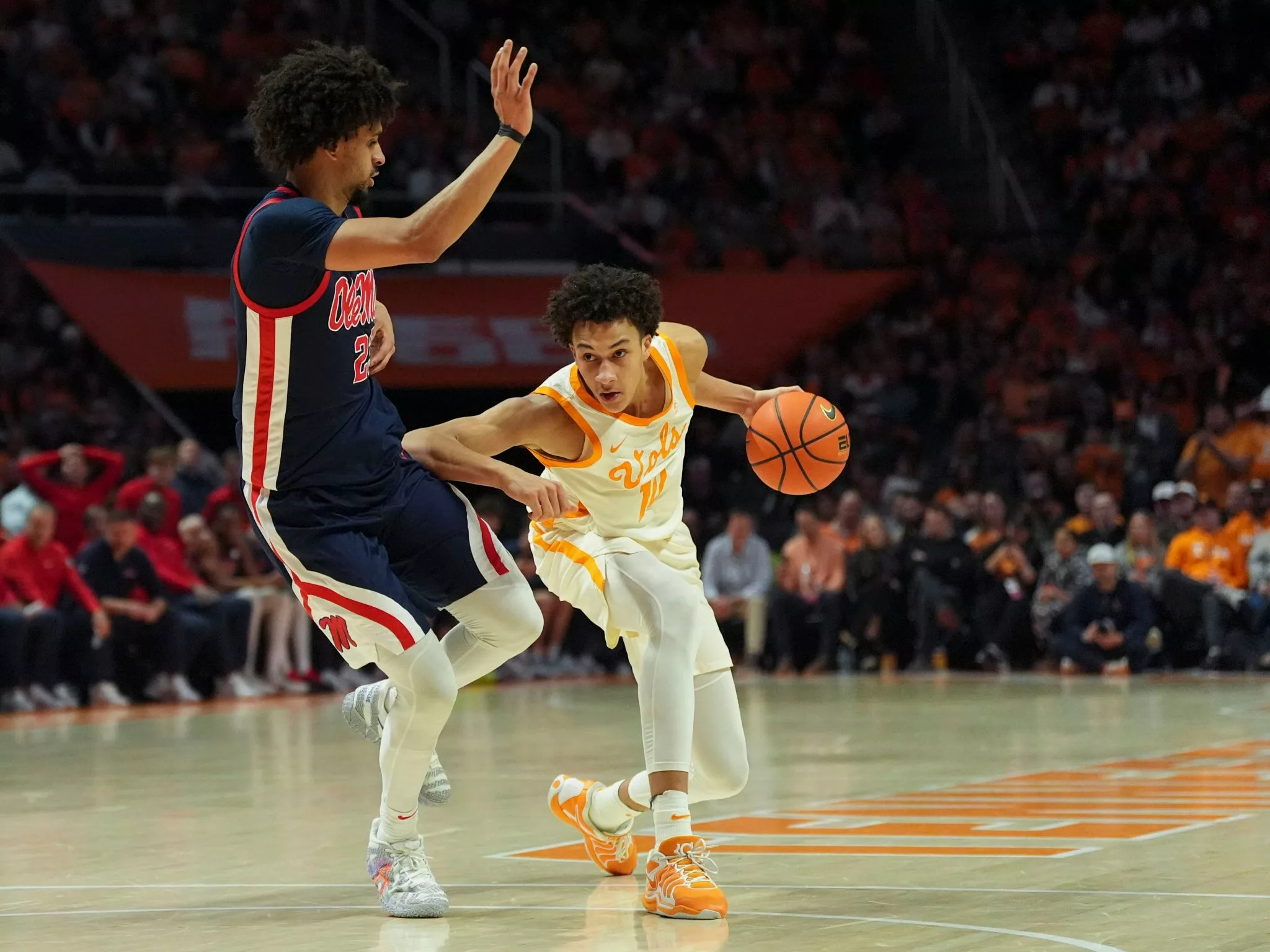 Nate Ament looks to lead th Vols over the Tigers
