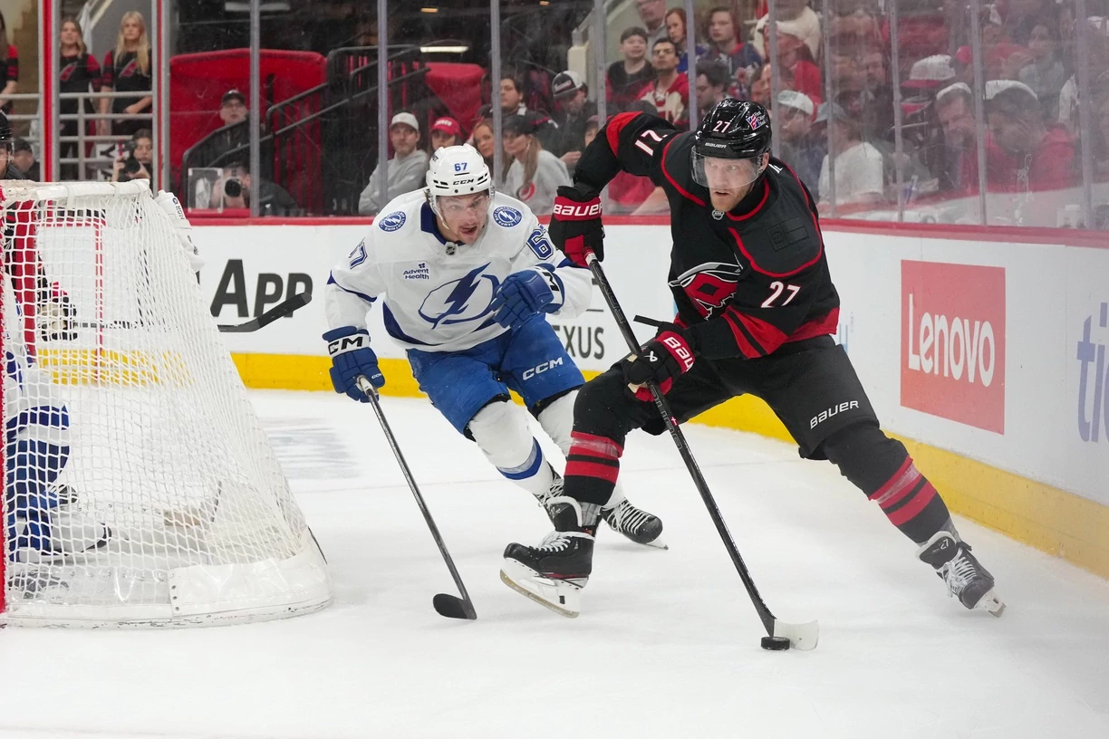 Detroit Red Wings vs Carolina Hurricanes Picks and Prediction, Saturday, February 28, 2026