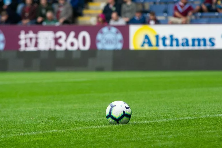 Leeds United vs Manchester United Picks, Prediction, Odds, and Line Movement for Sunday October 18 2026